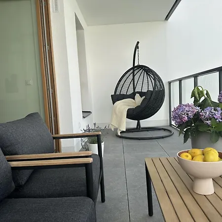 Wola Apartments Ludwiki With Parking And Terrace By Renters Prestige Warsaw Exterior photo